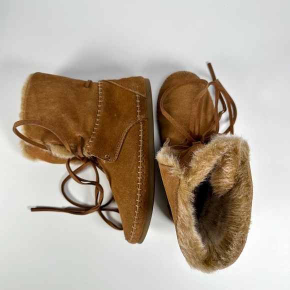 TOMS Zahara Suede Moc Faux Shearling Bootie Boots in Chestnut - Picture 11 of 16